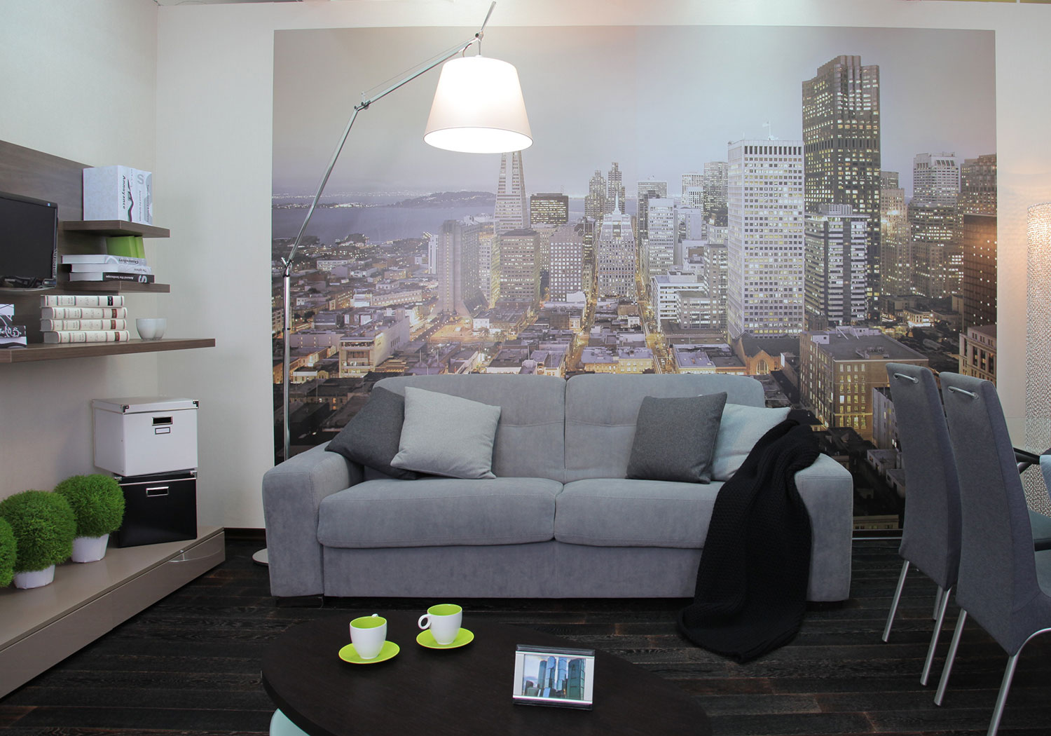 Инженерная доска Wood Bee дуб антик блэк фото в интерьере Инженерная доска Wood Bee дуб антик блэк фото в интерьере